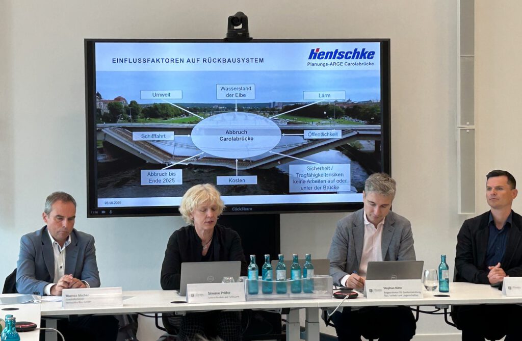 Pressekonferenz der Stadt Dresden am 06.06.2025 v.l. Thomas Alscher, Hentschke Bau, Simone Prüfer Straßen- und Tiefbauamt Dresden, Stephan Kühn Baubürgermeister der Stadt Dresden, Daniel Heine Pressesprecher der Stadt Dresden