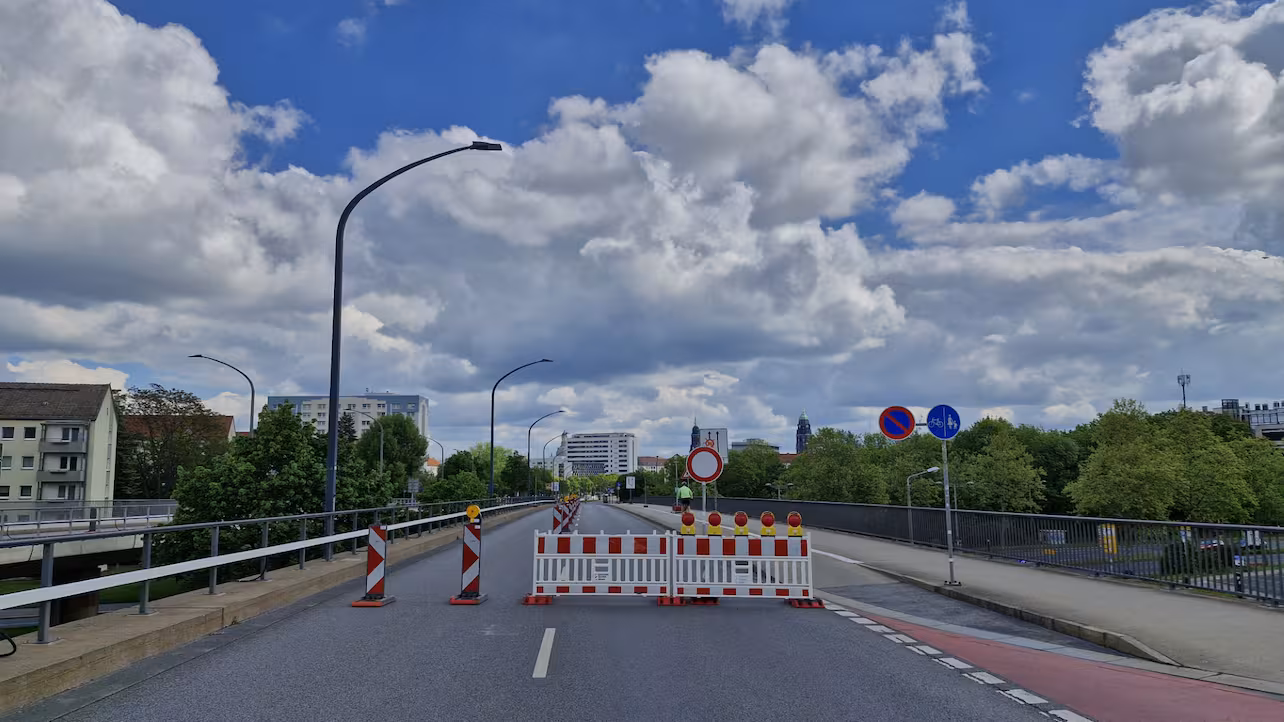 Verkehrseinschränkungen an der Budapester Brücke Dresden